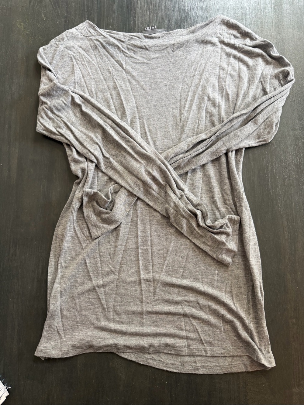 Vince Gray Long Sleeve Scoop Neck Tee Size Medium Lightweight Knit Top - Picture 3 of 3